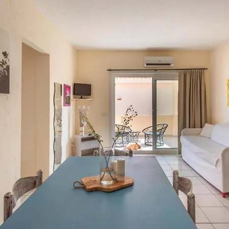 The Perfect Positioned Baia De Bahas One Bedroom Sleeps 4 - Num0883