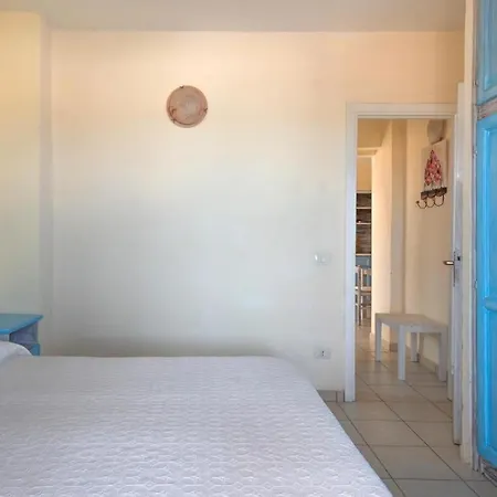 Apartment Fantastico Baia De Bahas One Bedroom Four Sleeps Child Num0883 *